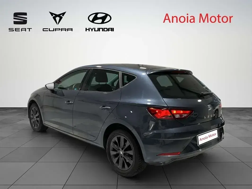 Usado Seat Leon ST Style 116 CV (85 kW) 2019 Gris Familiar