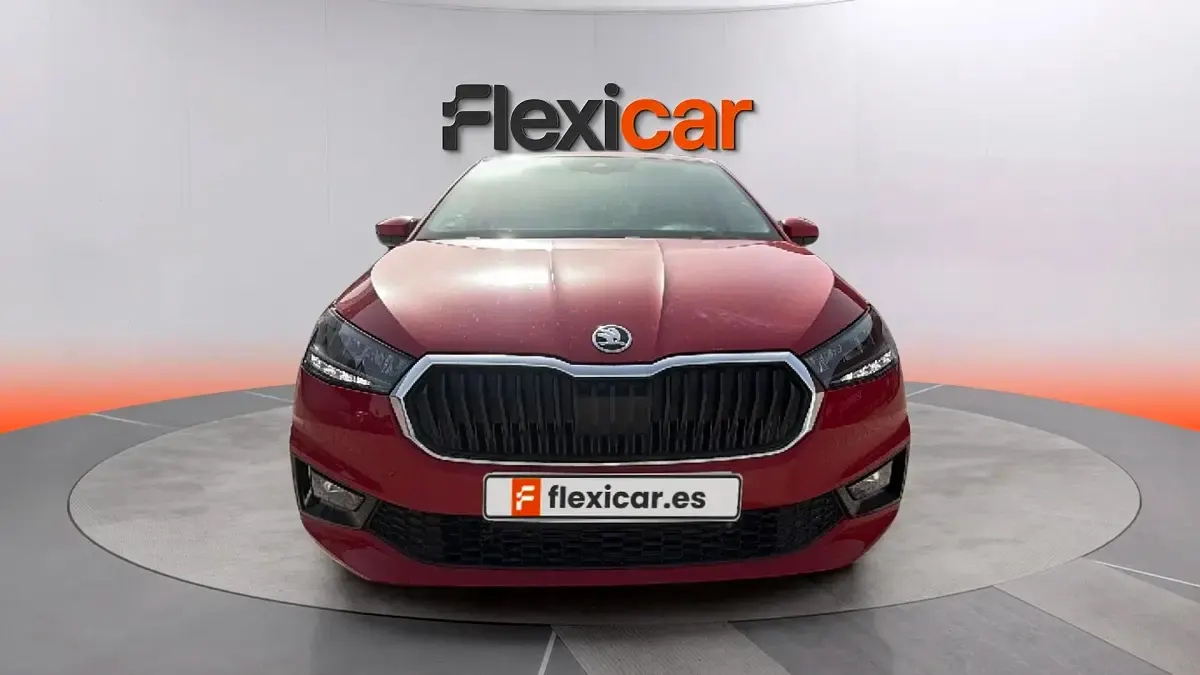 Usado Skoda Fabia Selection 116 CV (85 kW) 2025 Rojo Utilitario