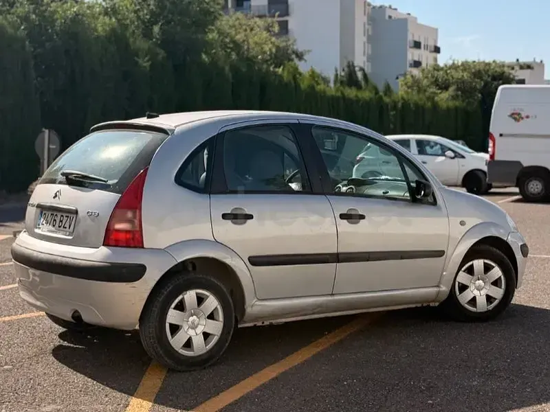 Usado Citroën C3 Exclusive 92 CV (67 kW) 2002 Gris / plata Utilitario