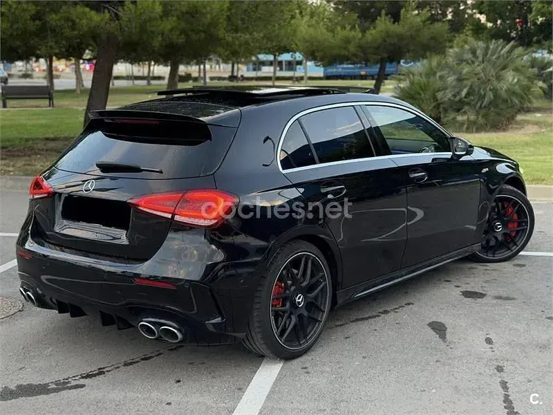 Usado Mercedes A45 AMG 421 CV (309 kW) 2021 Negro Utilitario