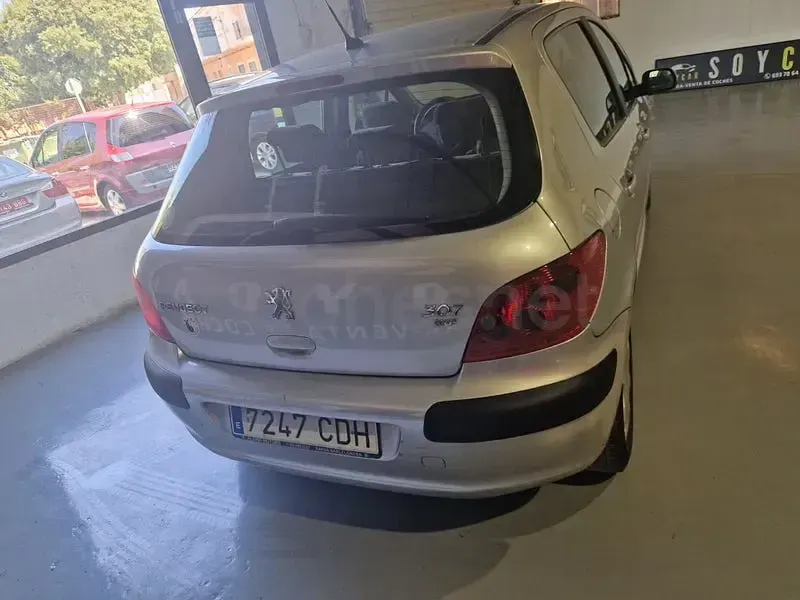 Usado Peugeot 307 110 CV (80 kW) 2003 Gris / plata Berlina
