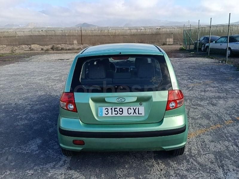 Usado Hyundai Getz 63 CV (46 kW) 2004 Verde Utilitario