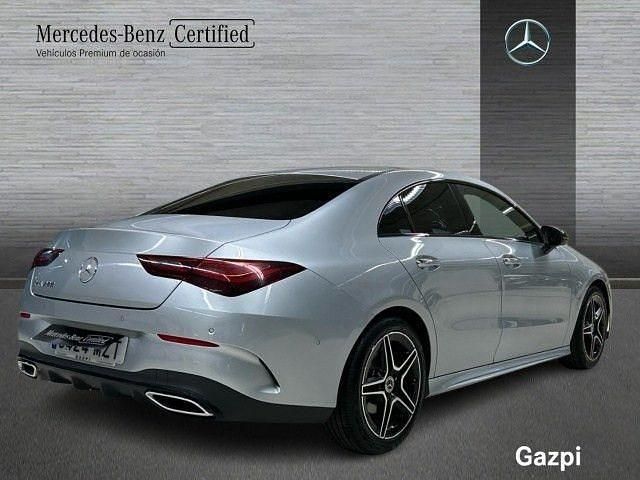 Usado Mercedes CLA200 163 CV (119 kW) 2025 Plata hightech Coupe