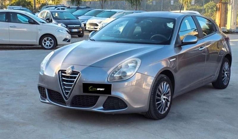 Usado Alfa Romeo Giulietta Distinctive 105 CV (77 kW) 2013 Negro Utilitario