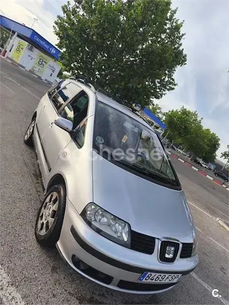 Usado Seat Alhambra Reference 115 CV (84 kW) 2007 Gris / plata Monovolumen