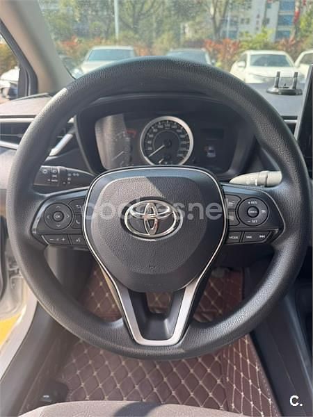 Usado Toyota Corolla Style 140 CV (102 kW) 2023 Blanco Berlina