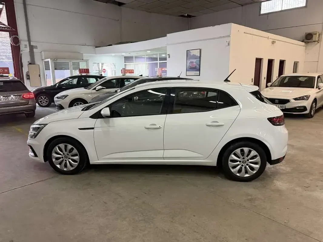 Usado Renault Mégane IV Business 116 CV (85 kW) 2021 Blanco Utilitario