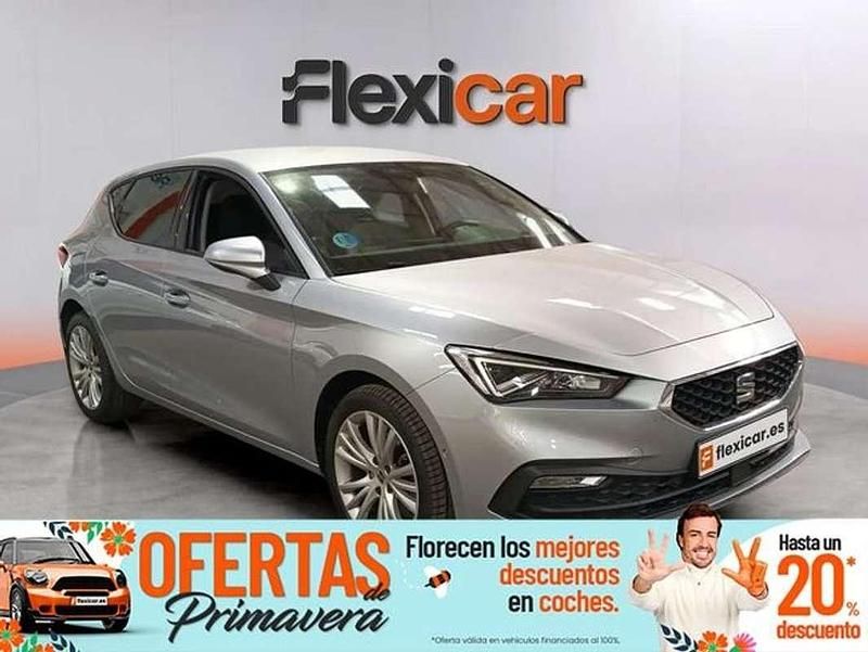 Usado Seat Leon Style 150 CV (110 kW) 2024 Gris Berlina