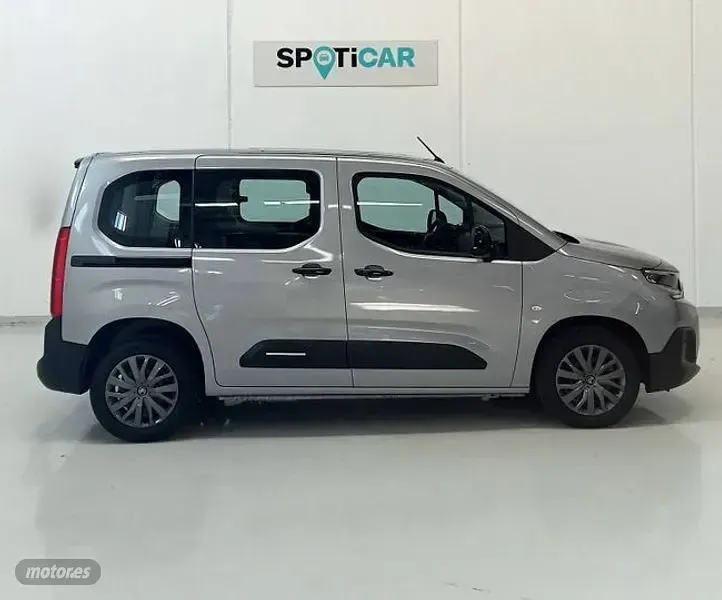 Usado Citroën Berlingo 100 CV (73 kW) 2025 Gris Monovolumen