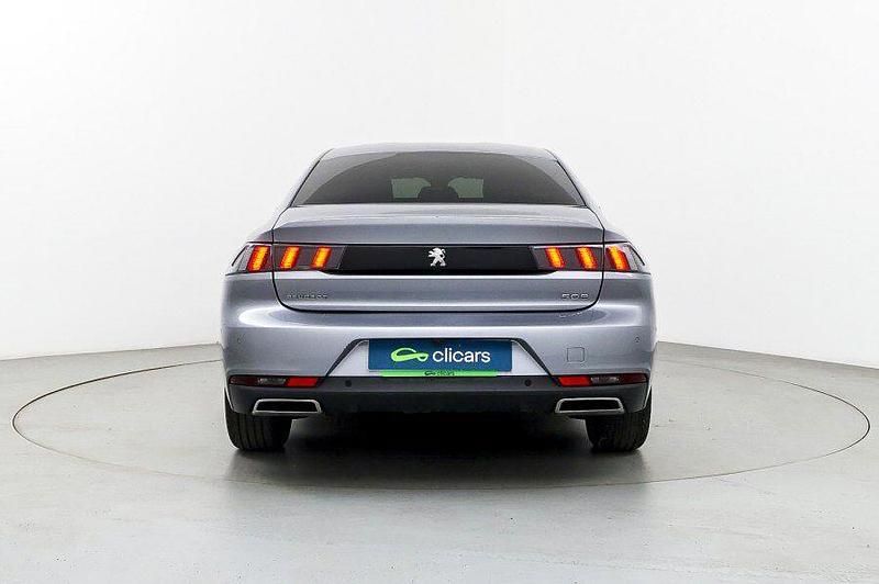 Usado Peugeot 508 Allure 130 CV (95 kW) 2021 Gris / plata Berlina