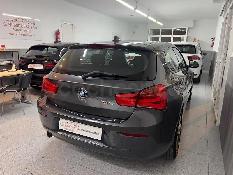 Usado BMW 116 116 CV (85 kW) 2018 Gris / plata Utilitario