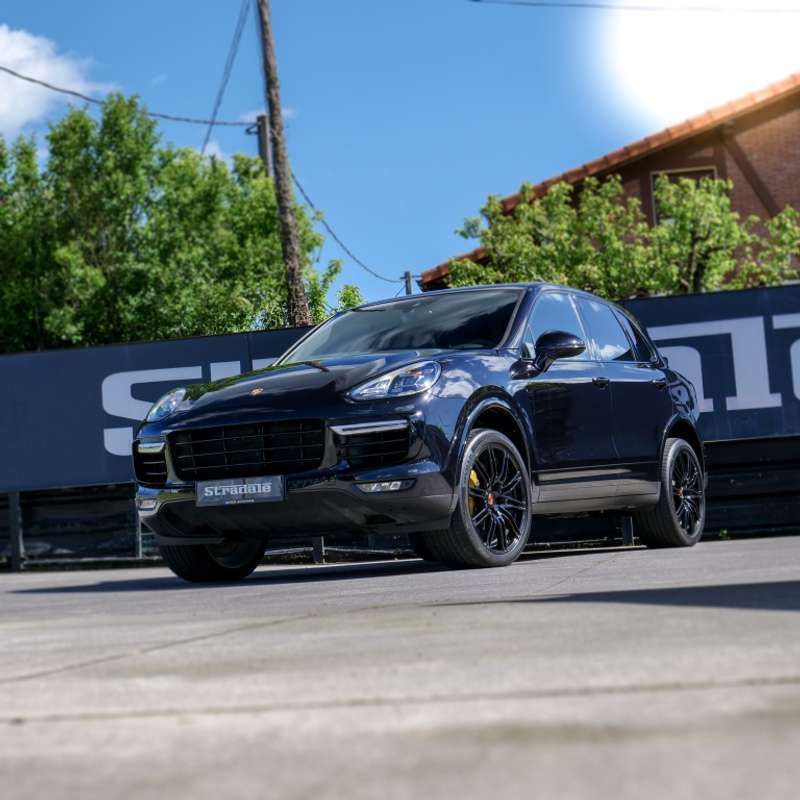 Usado Porsche Cayenne Turbo S 570 CV (419 kW) 2015 Negro SUV