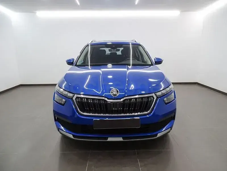 Usado Skoda Kamiq Style 150 CV (110 kW) 2022 Azul SUV