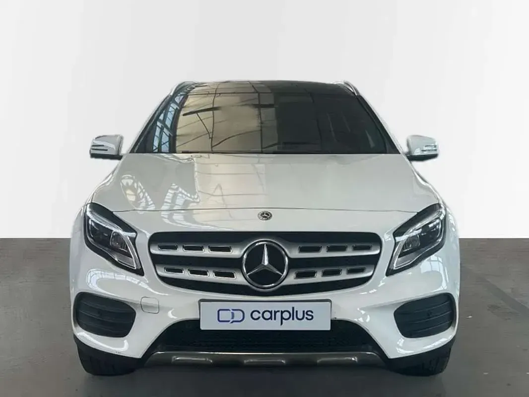 Usado Mercedes GLA200 156 CV (114 kW) 2019 Blanco SUV
