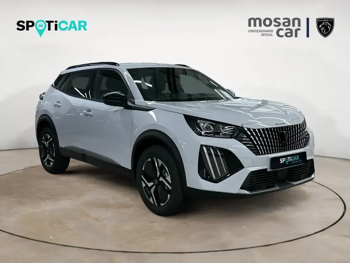 Usado Peugeot 2008 Allure 100 CV (73 kW) 2025 Blanco SUV