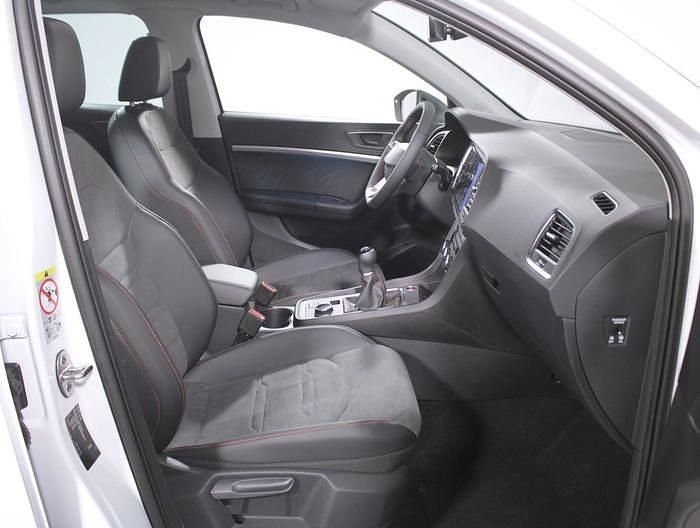 Usado Seat Ateca FR 150 CV (110 kW) 2025 Blanco SUV