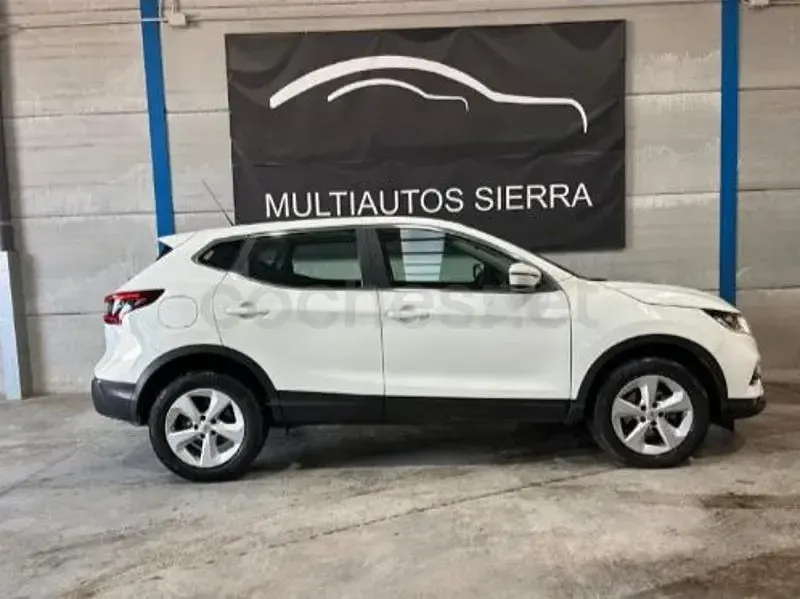 Usado Nissan Qashqai Acenta 115 CV (84 kW) 2021 Blanco SUV