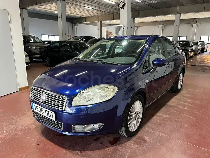 Usado Fiat Linea Dynamic 90 CV (66 kW) 2008 Azul Berlina