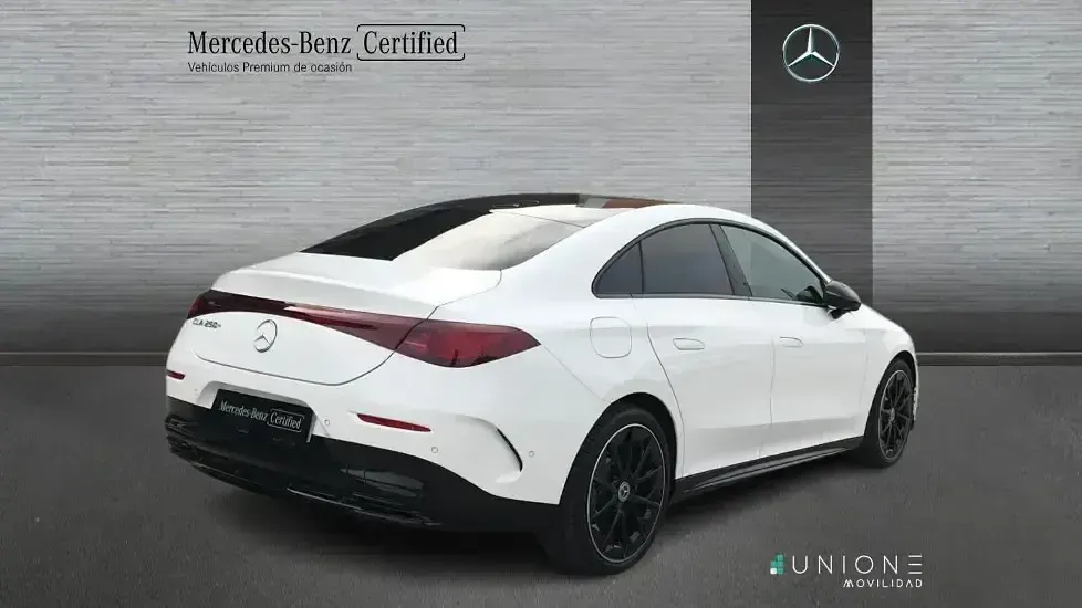 Usado Mercedes CLA 250+ 200 kW (272 CV) 2025 Blanco Berlina