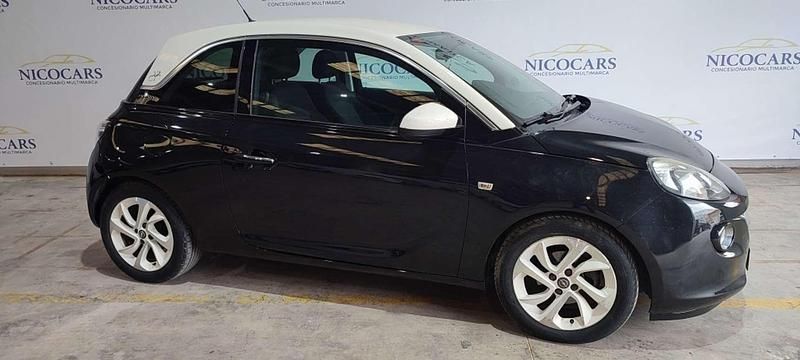 Usado Opel Adam Glam 87 CV (63 kW) 2013 Negro Utilitario