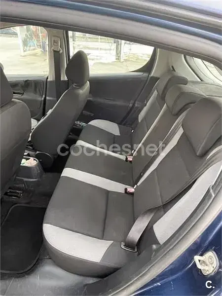 Usado Peugeot 207 Business-Line 70 CV (51 kW) 2010 Azul Berlina