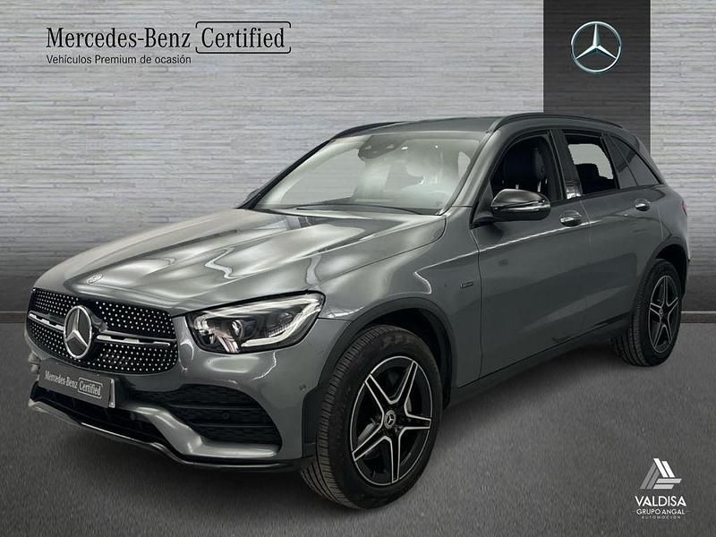 Usado Mercedes GLC300 AMG line 306 CV (225 kW) 2021 Gris