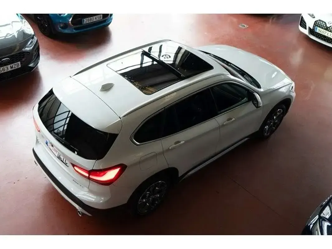 Używany BMW X1 Sport Line 150 KM (110 kW) 2021 Biały SUV