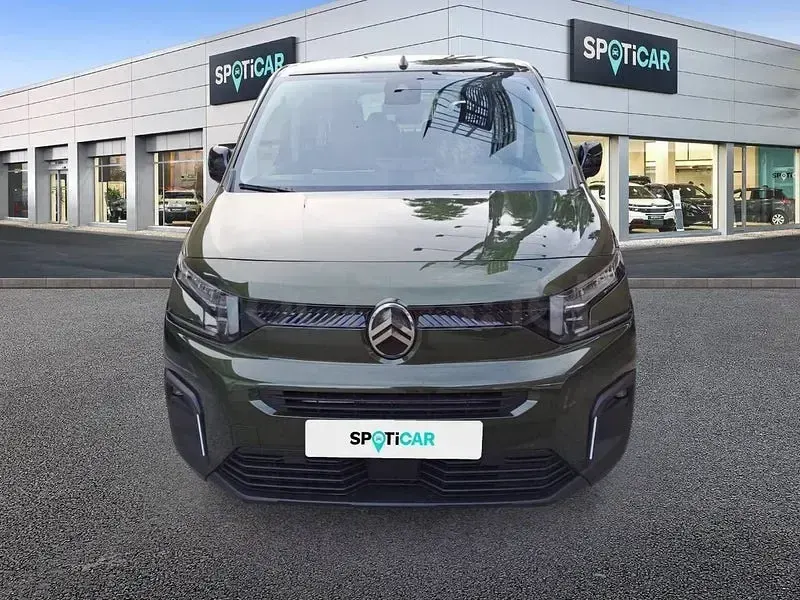 Usado Citroën e-Berlingo 131 CV (96 kW) 2025 Verde Monovolumen