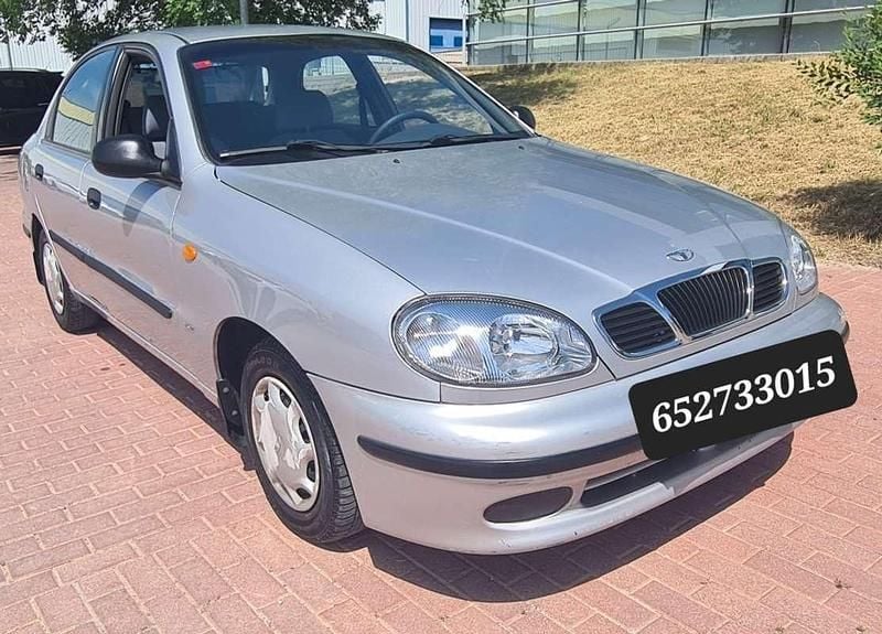 Usado Chevrolet Lanos SX 106 CV (77 kW) 1999 Gris Berlina