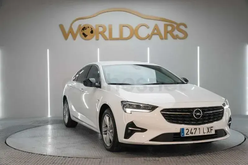 Usado Opel Insignia Business 122 CV (89 kW) 2022 Blanco Berlina