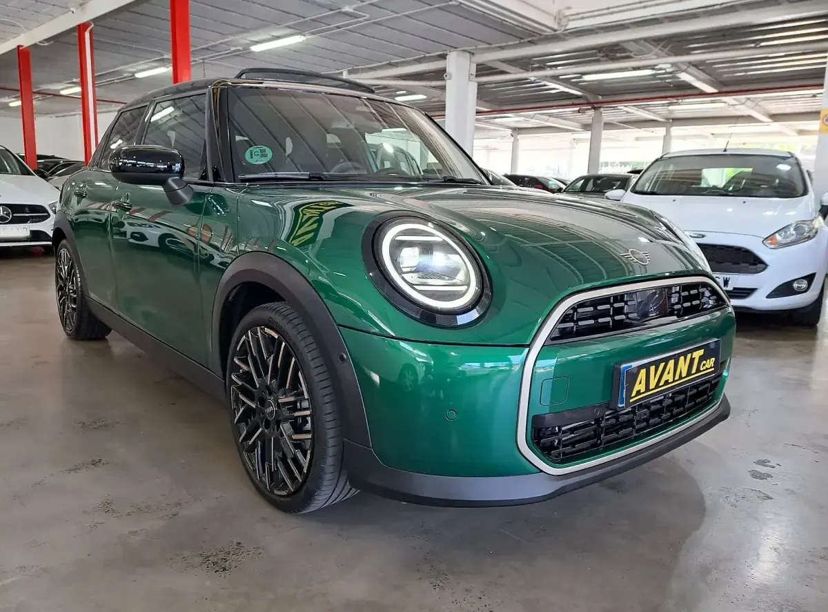 Usado Mini Cooper Cabriolet Classic 163 CV (119 kW) 2025 Verde Descapotable