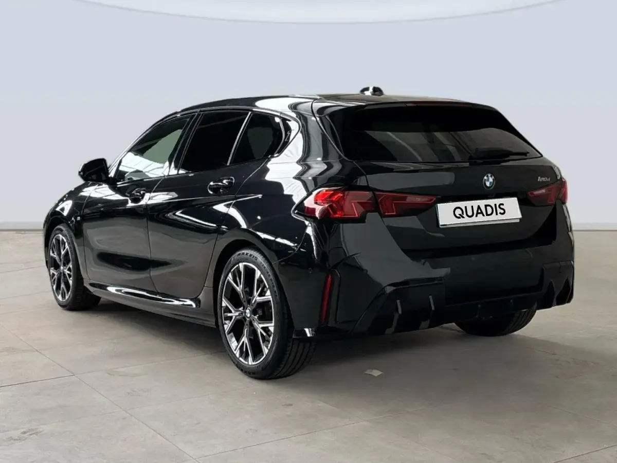 Usado BMW 120 163 CV (119 kW) 2025 Negro Utilitario