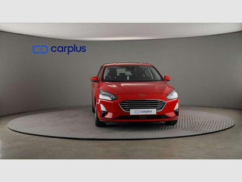 Usado Ford Focus Trend 101 CV (74 kW) 2021 Rojo Utilitario