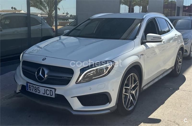 Blanco Usado 2015 Mercedes GLA45 AMG AMG Edition 1 SUV | 26.900 € - Imagen 1/4