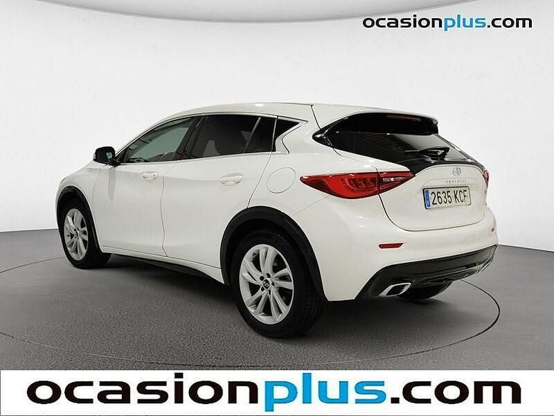 Usado Infiniti Q30 Premium 122 CV (89 kW) 2017 Blanco Utilitario