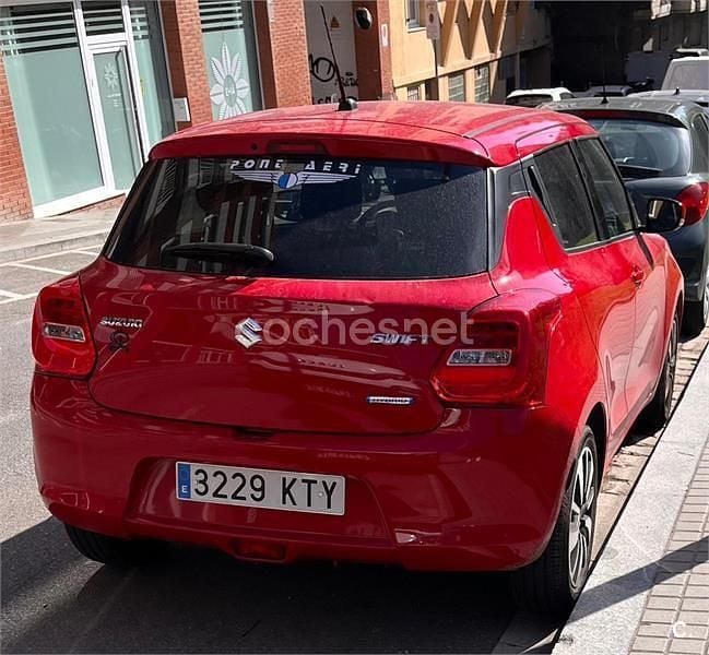 Usado Suzuki Swift GLX 111 CV (81 kW) 2019 Rojo Utilitario