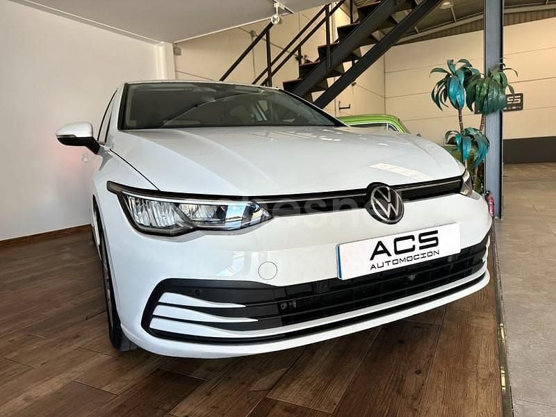 Usado VW Golf VIII Life 115 CV (84 kW) 2022 Blanco Berlina