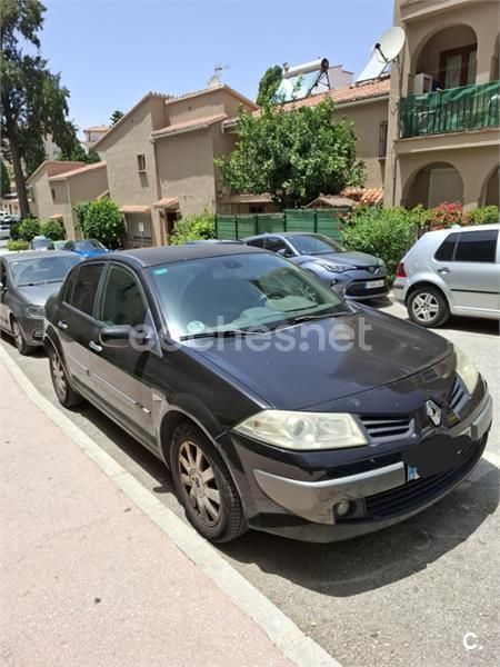 Negro Usado 2006 Renault Mégane II Dynamique Berlina | 1100 € (Super precio) - Imagen 1/4