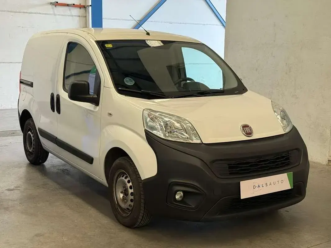 Usado Fiat Fiorino 79 CV (58 kW) 2019 Blanco Monovolumen