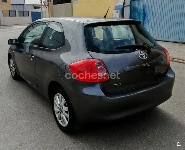 Używany Toyota Auris Sol 126 KM (92 kW) 2007 Szary Hatchback