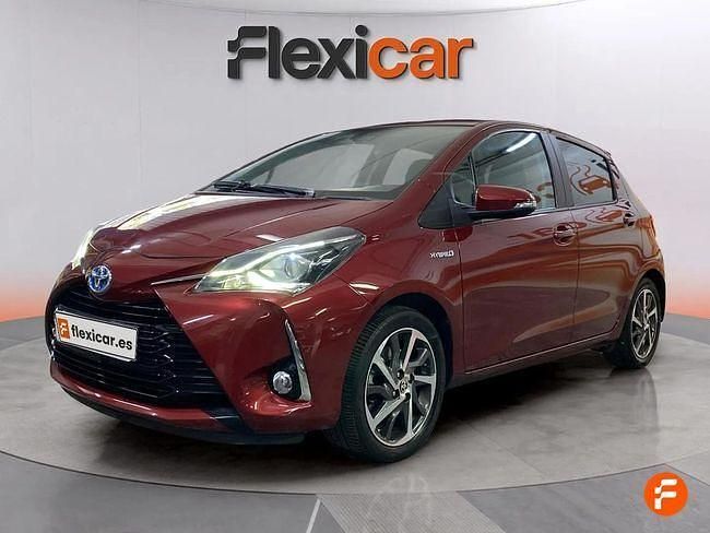 Usado Toyota Yaris Hybrid Plus 116 CV (85 kW) 2020 Rojo Berlina