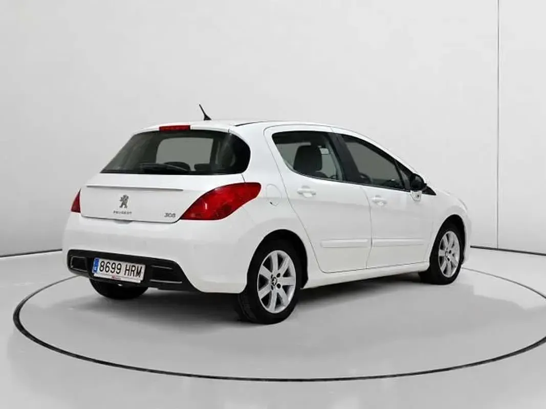 Usado Peugeot 308 Active 92 CV (67 kW) 2013 Blanco Utilitario