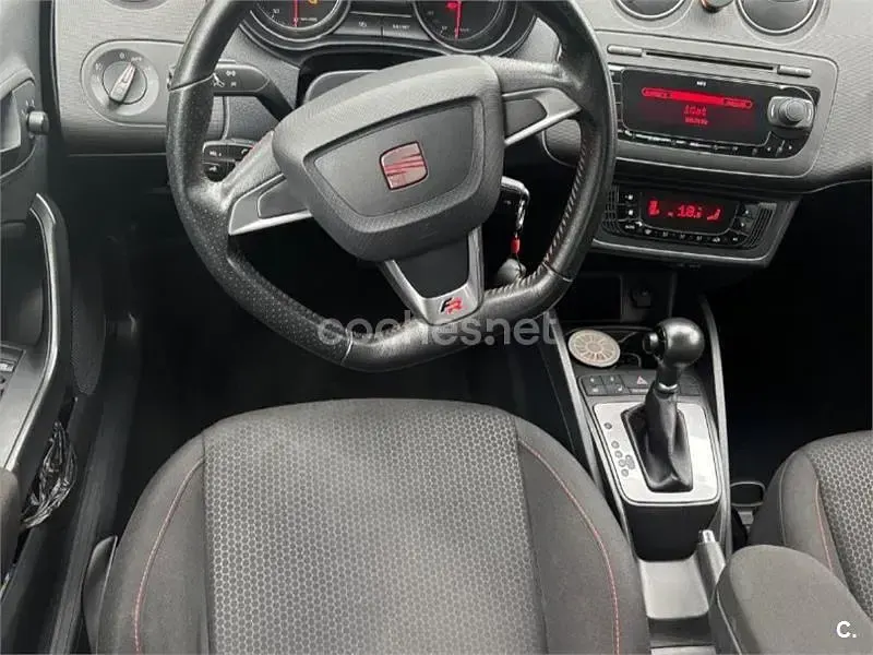 Usado Seat Ibiza ST Style 105 CV (77 kW) 2012 Negro Familiar