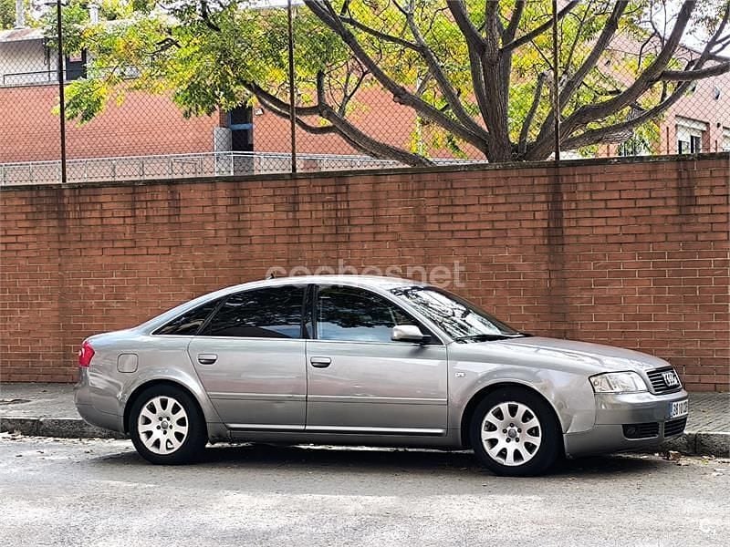 Usado Audi A6 170 CV (125 kW) 2003 Gris / plata Berlina