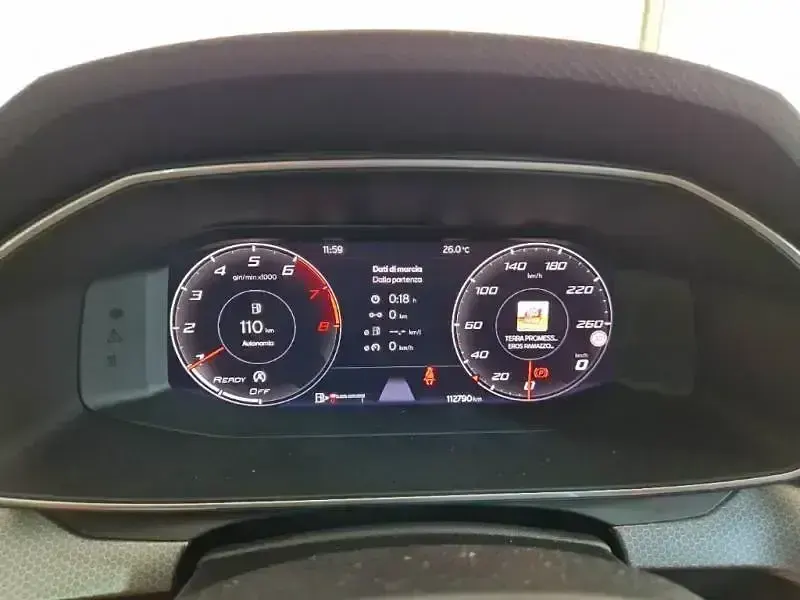 Usado Seat Leon Reference 90 CV (66 kW) 2022 Gris Utilitario