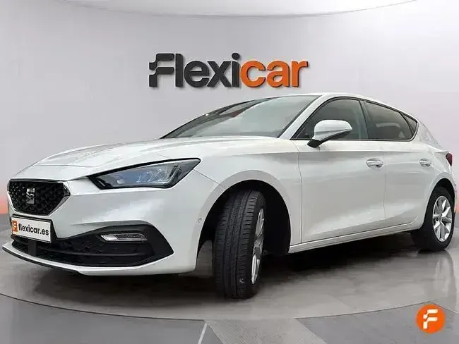 Usado Seat Leon Style 110 CV (80 kW) 2024 Blanco