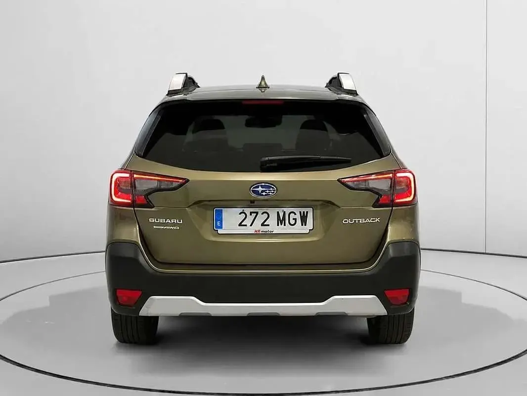 Usado Subaru Outback 169 CV (124 kW) 2023 Blanco Familiar