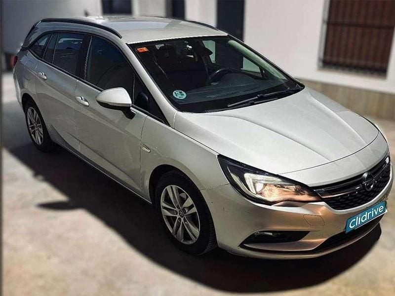 Usado Opel Astra Selective 110 HP (80 kW) 2019 Cinzento Carrinha