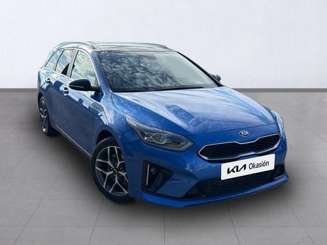 Azul Usado 2019 Kia Ceed GT GT-Line Berlina | 18.900 € (Caro) - Imagen 1/4