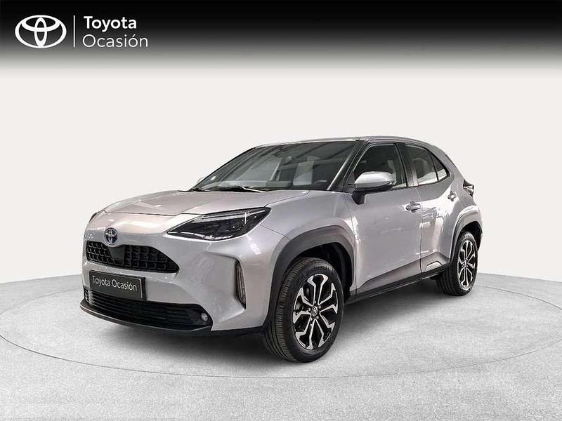 Usado Toyota Yaris Cross Active 116 CV (85 kW) 2024 Plata SUV